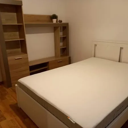 Apartamentul Cu 2 *